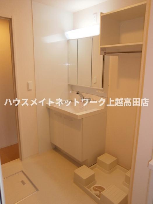 グランシャリオ Ｂ棟の洗面所|洗髪洗面化粧台・洗濯機置場