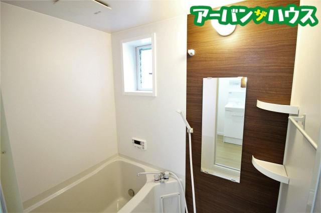 Louvre西中新田の浴室