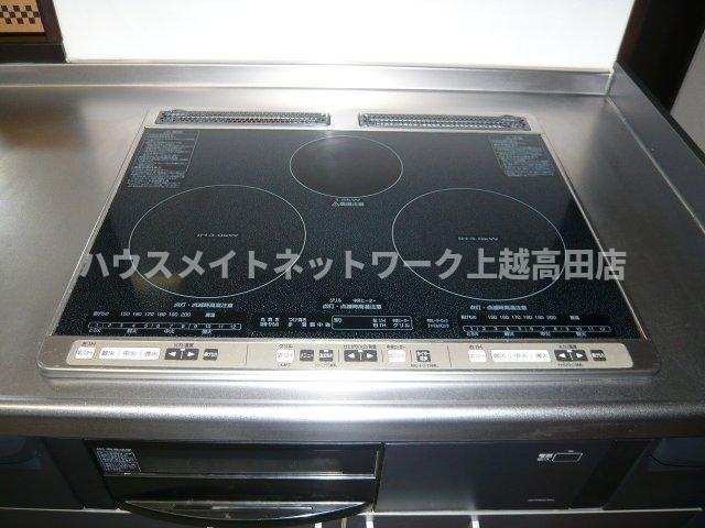 新町タウンハウスの設備|IHクッキングヒーター