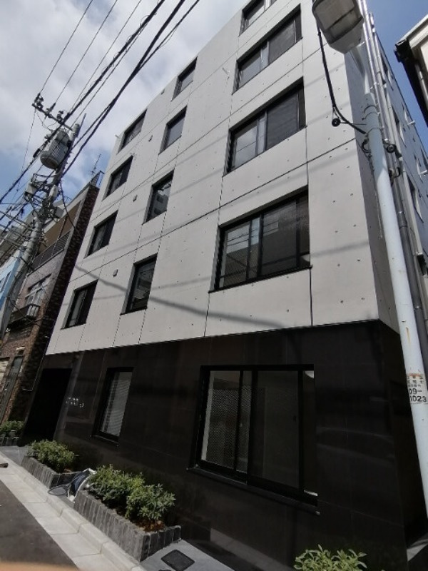 CREAL上野の外観