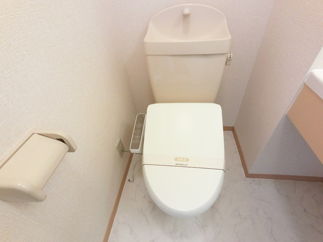 グリーンハイム　Ａ/Ｂのトイレ|温水便座付きトイレ