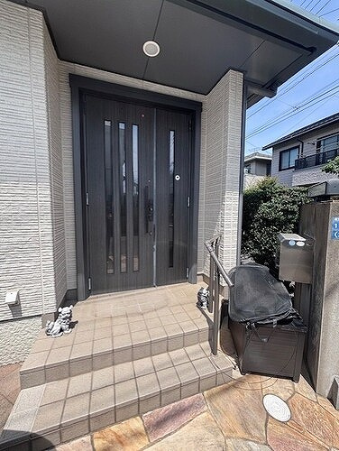 小金井市梶野町２丁目戸建の玄関