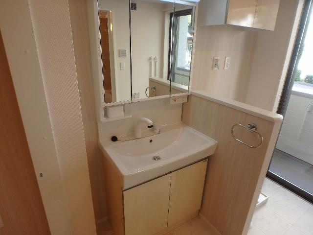 カーサ　ベルデの洗面所|洗髪洗面化粧台
