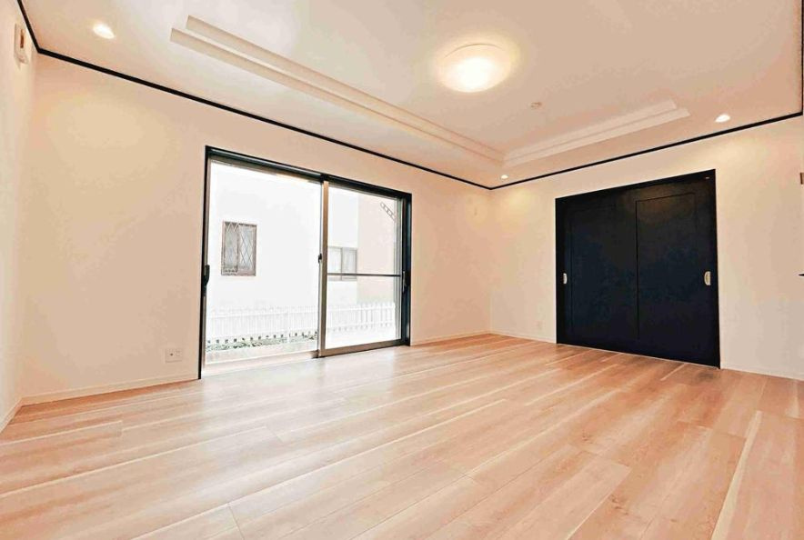 小田原市酒匂5丁目　中古戸建の居間・リビング|こちらの居間で趣味の時間をお楽しみください