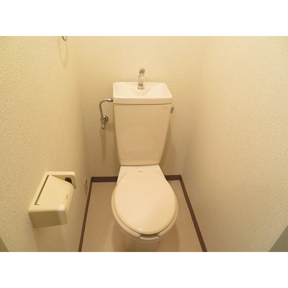 アベニール曙橋のトイレ
