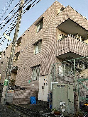 エスタ梅ヶ丘の外観
