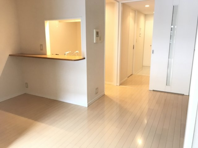 イーリスコート桜上水の居間・リビング