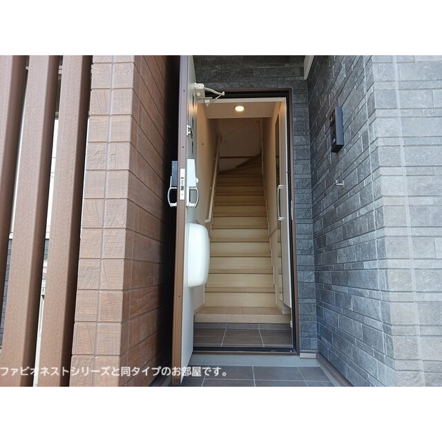 クレーシェルⅡの玄関