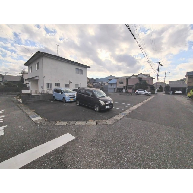 岐阜市福光東１丁目の駐車場の外観