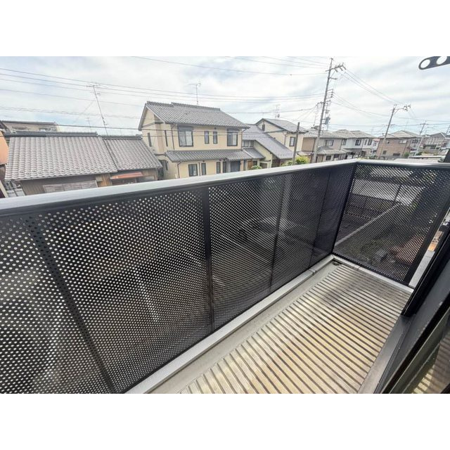 岐阜市高田４丁目のアパートのバルコニー