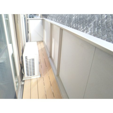 ヒルズ・若松町Ⅲのバルコニー