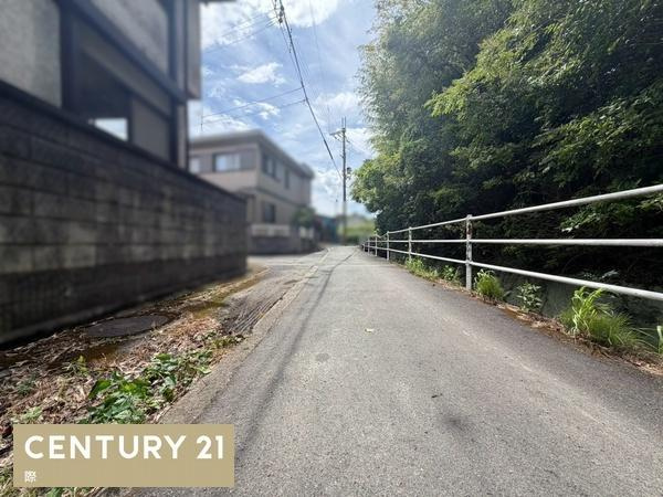 貴志川町長山　土地の前面道路含む現地写真