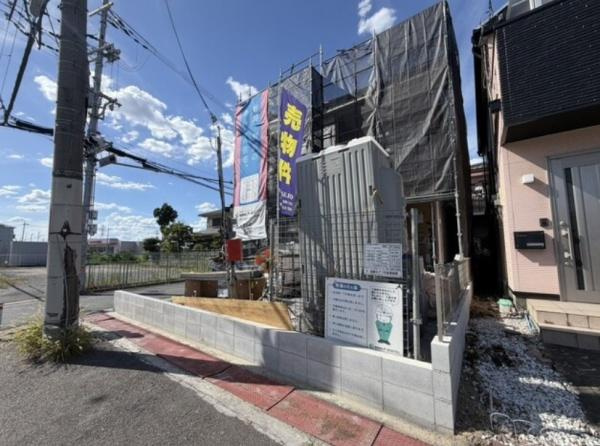 枚方市 野村北町　第３　１号棟　新築 一戸建ての前面道路含む現地写真