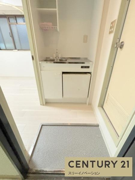 大阪市港区南市岡３丁目の賃貸マンションの玄関