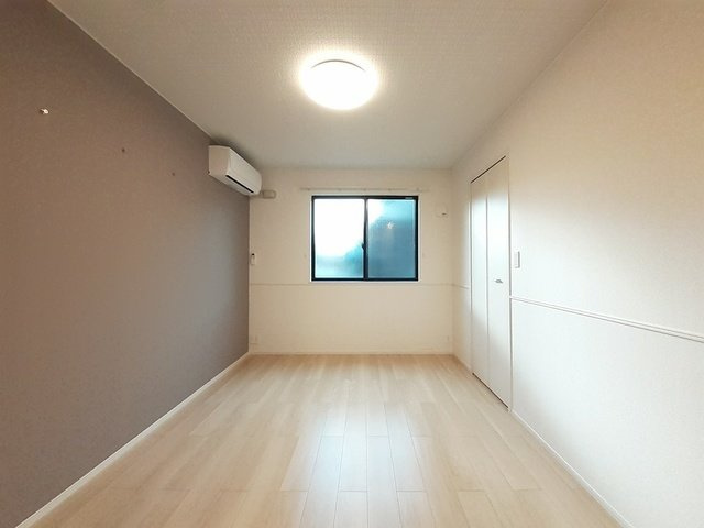 富山市本郷町のアパートの内装