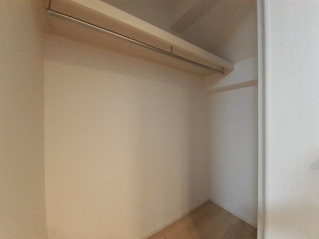 富山市北代のアパートの収納