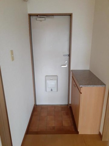 第２龍球園ハイツの玄関