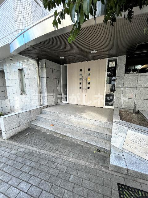 ステージグランデ市谷薬王寺【おとり物件なし】のエントランス