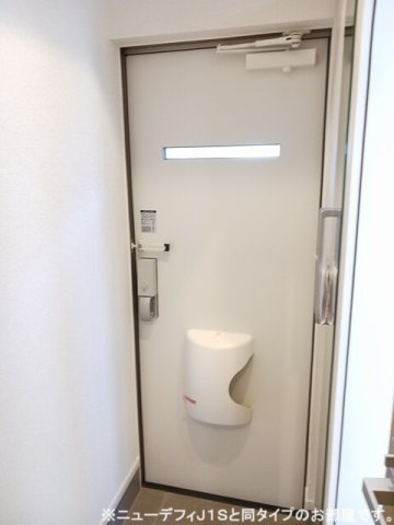 グレイス　ヒルズの玄関