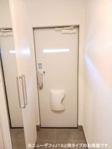 グレイス　ヒルズの玄関