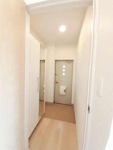 アミクール　Ｃの玄関