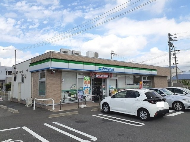 Ｔｏｒｅｓｉａ（トレシア）の周辺|ファミリーマートまで650m