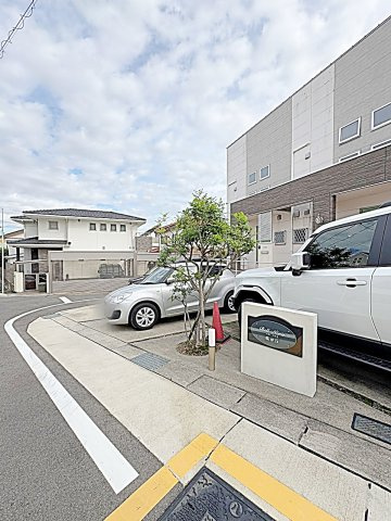 ベルノリエ桜ヶ丘のエントランス