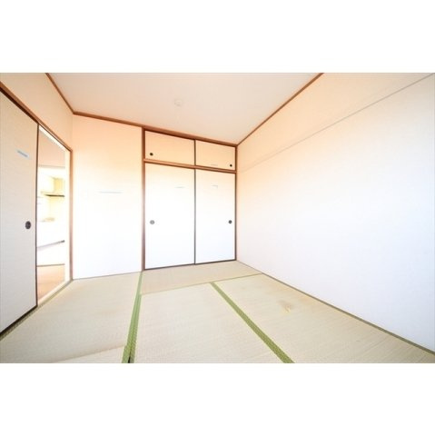 第2鞠子ロイヤルハイツの内装