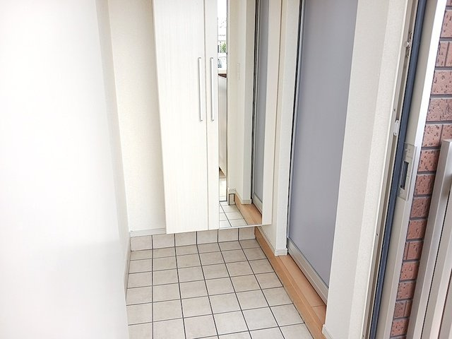 ピオニア　アリアーテＡの玄関