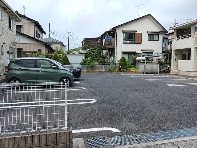 ピオニア　アリアーテＡの駐車場