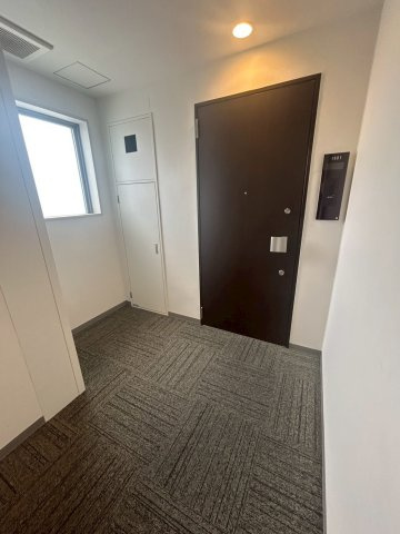 スカイグランデ白山の玄関