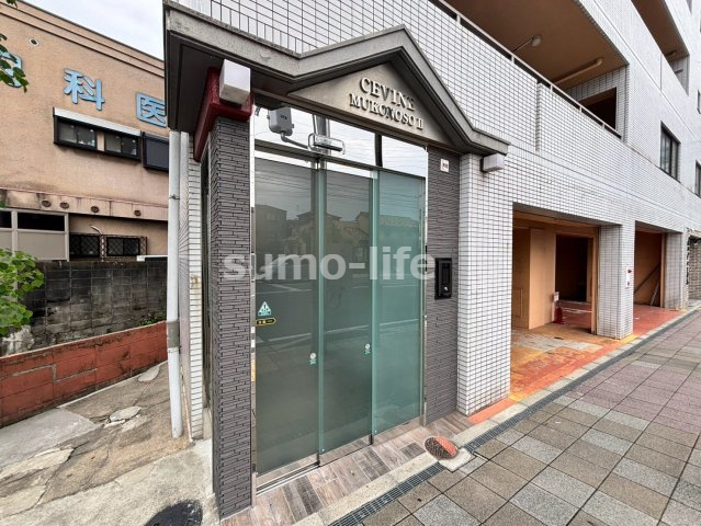 セビーヌ武庫之荘弐番館のエントランス
