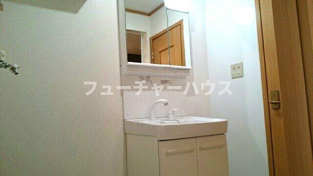 ソレイユＡの洗面所|広い洗面スペース