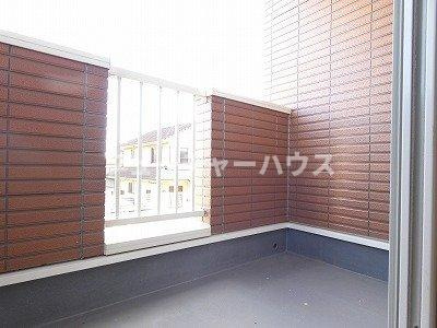 サクシードヒルのバルコニー|外からの目が気にならないバルコニーで洗濯物が干せます