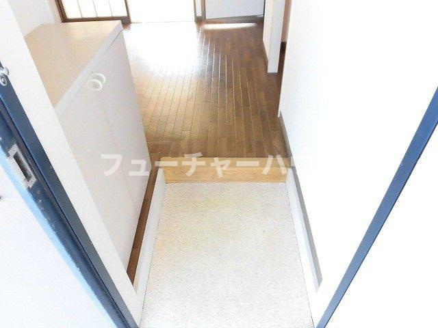 メゾンエクセルの玄関|収納もある玄関です