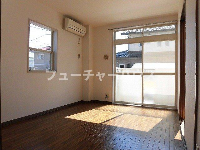 メゾンエクセルの居間・リビング|おしゃれな内装です