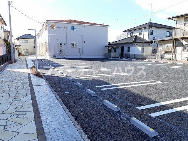 メゾン・ド・ラフレシールの駐車場