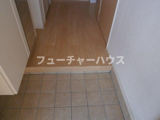 コーネルガーデンの玄関