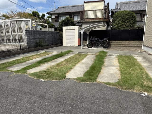 ストーク才ノ元の駐車場