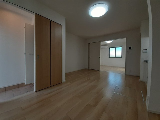 メゾングレーヌ網干新在家Ａの居間・リビング