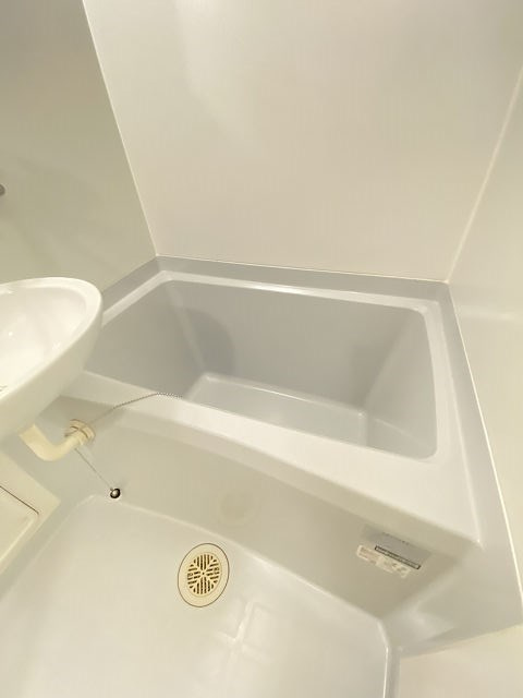 レオパレス西本町の浴室