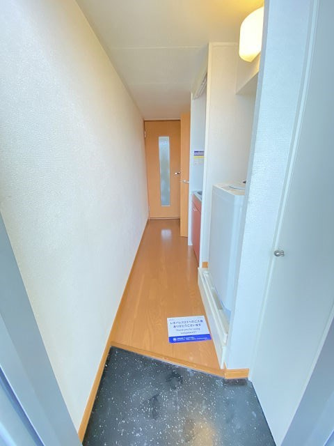 レオパレス西本町の玄関