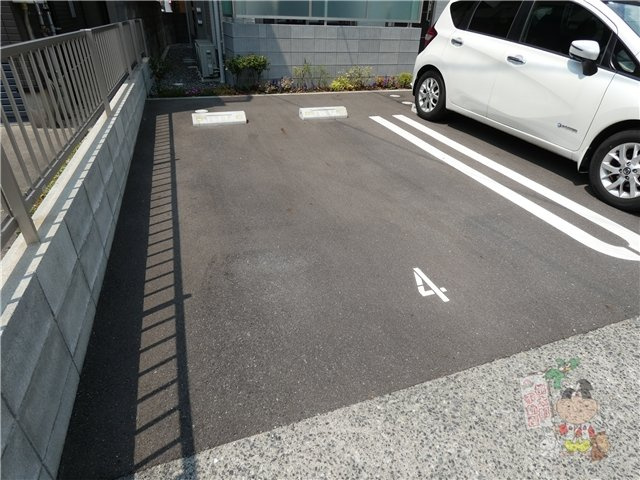 シャーメゾンアンダンテの駐車場