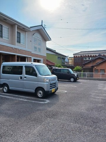ルミエールⅠの駐車場