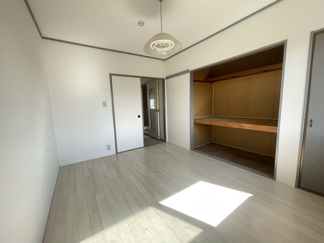 昭島市中神町２丁目のアパート