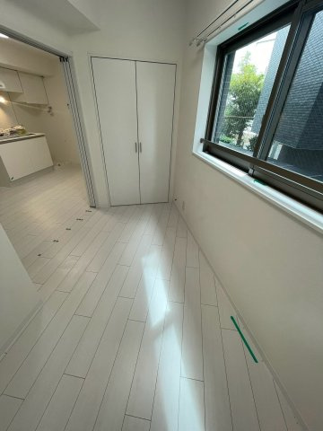 MAXIV梅島DUEの洋室|落ち着いた色調の洋室です