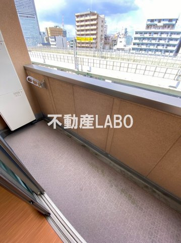 アルバス弁天町のバルコニー