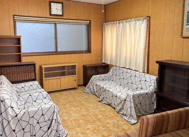 東芝中中古一戸建ての玄関