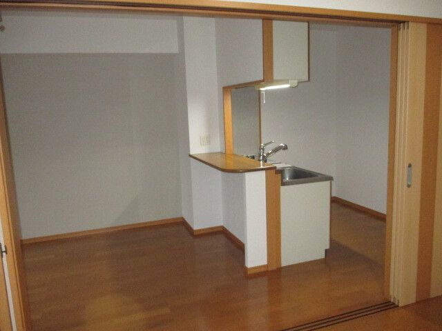 レジディア博多駅南のエントランス