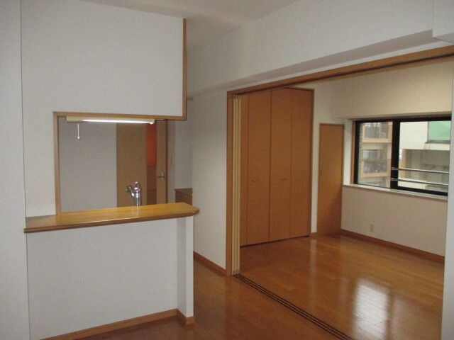 レジディア博多駅南の内装